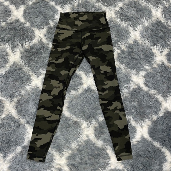 lululemon camo leggings - Picture 1 of 2